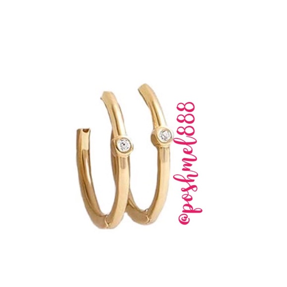:: Delicate [GOLD] Pavé Huggie Hoops Rhinestone Huggie Hoops Minimalist - Picture 9 of 9